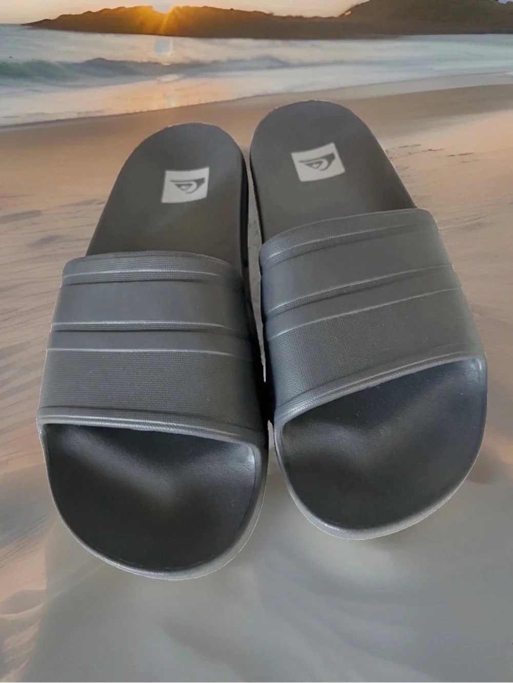 Quiksilver Cloudbreak Slim Men’s Size 10 Slide Sandals. Grey. New with tags.
